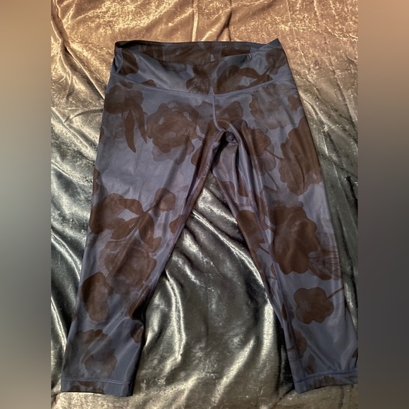Lululemon crop Wunder under leggings. - Picture 1 of 6